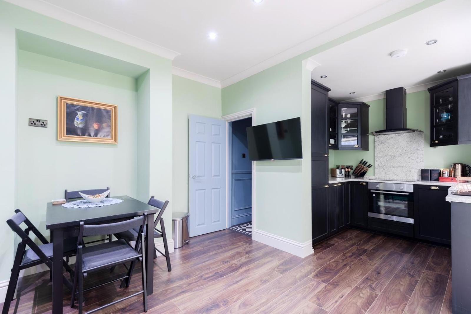 Stylish 2 Bedrooms Flat Sleeps 6 & Garden London Zone 2 Cls Central Ngoại thất bức ảnh
